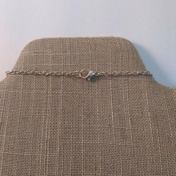 Day & Night Ying Yang Necklace - Picture 7 of 9